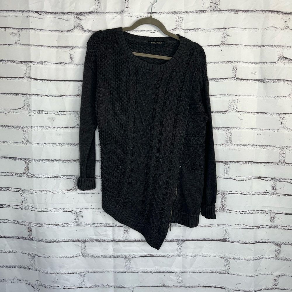 Ivanka Trump Asymmetrical Cable Knit Sweater Women’s L Gray Zip Hem Pullover Y2K